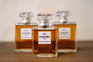 Chanel No. 5 Eau De Parfum 100ml - Image 2