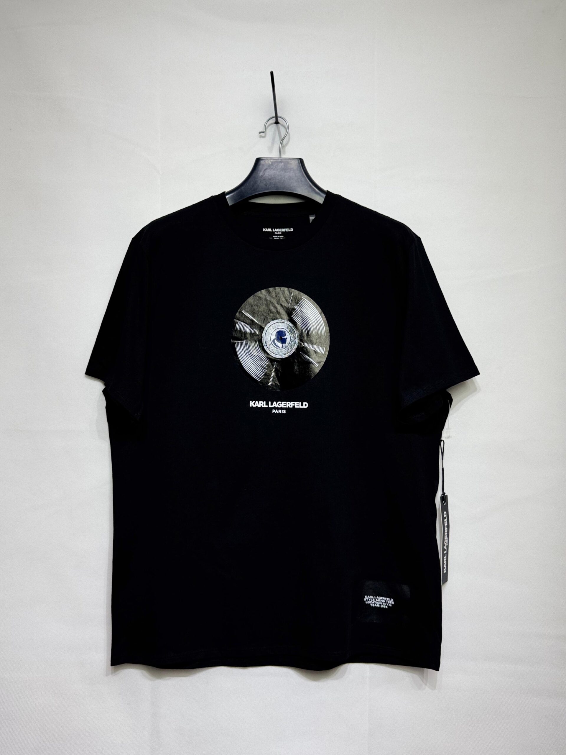 f1a51d50-5678-46e0-abe6-49cfcf197106 Karl Lagerfeld Men T.Shirt - Image 1