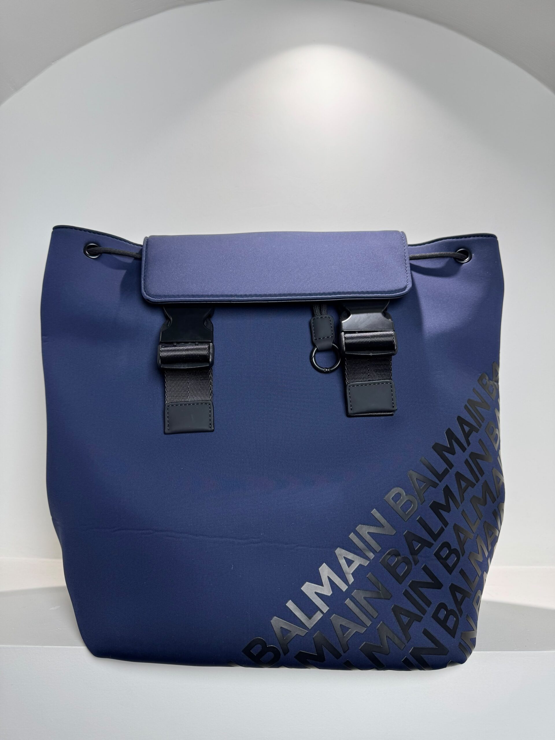 af5b62a0-444b-4fca-a42b-9bc19bac7855-2 Balmain Unisex Bag - Image 1